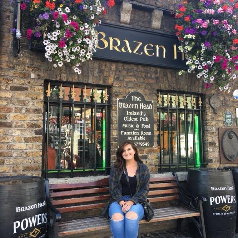 Meet your Posher, Olivia